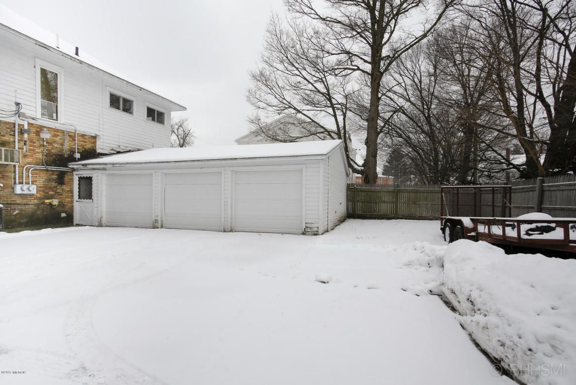 200-316 Trowbridge Street, Allegan, MI 49010
